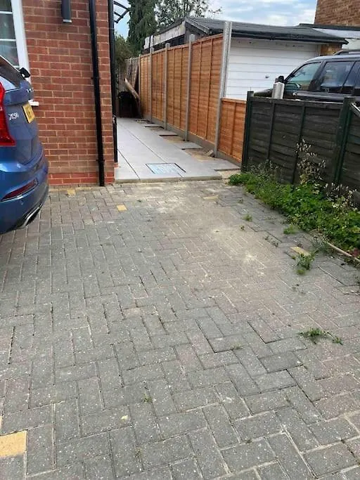 Apartman En-Suite Double Room - Private Entrance & Free Parking West Drayton