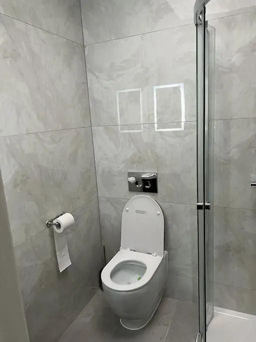 En-Suite Double Room - Private Entrance & Free Parking 西德雷顿 英国
